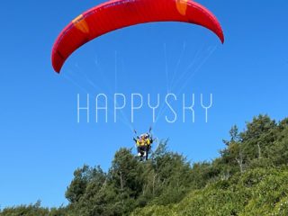 久しぶりに飛べました
朝の曇り空はどこへやら。
快晴☀️
また明日からお天気崩れる予報。
早く安定した風にならないかなぁ

#奄美
#奄美パラグライダー
#パラグライダー体験
#モーターパラグライダー